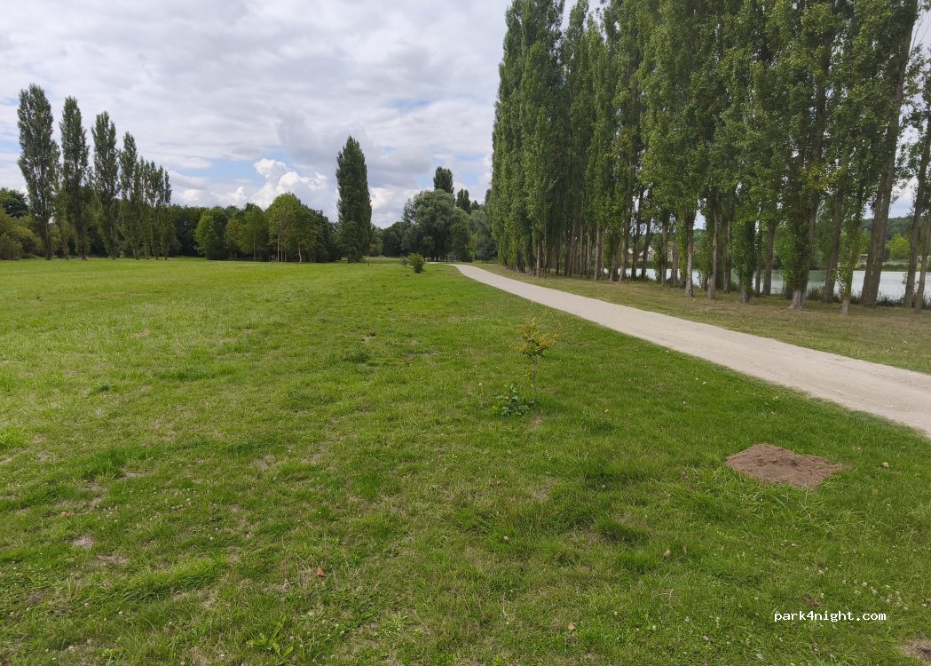 (28220) Cloyes-les-Trois-Rivières - Rue de Châteaudun — foto 2