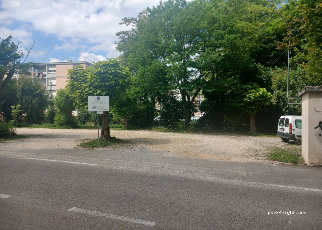 (38110) Saint-Clair-de-la-Tour - Route de Combécot — foto