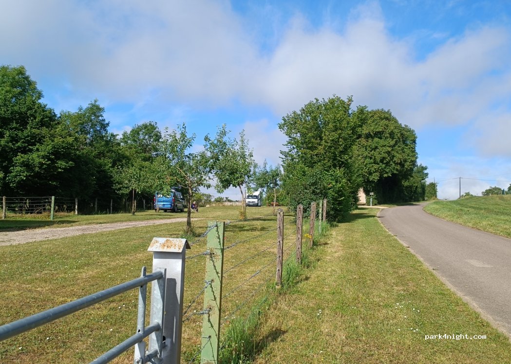 (88410) Martinvelle - Le Champ le Moine — foto 2