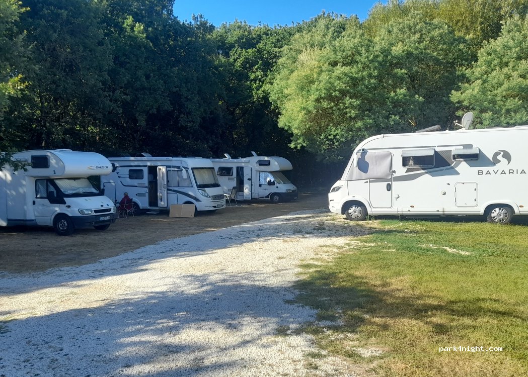 (17480) Le Château-d'Oléron - D 240 — foto 2