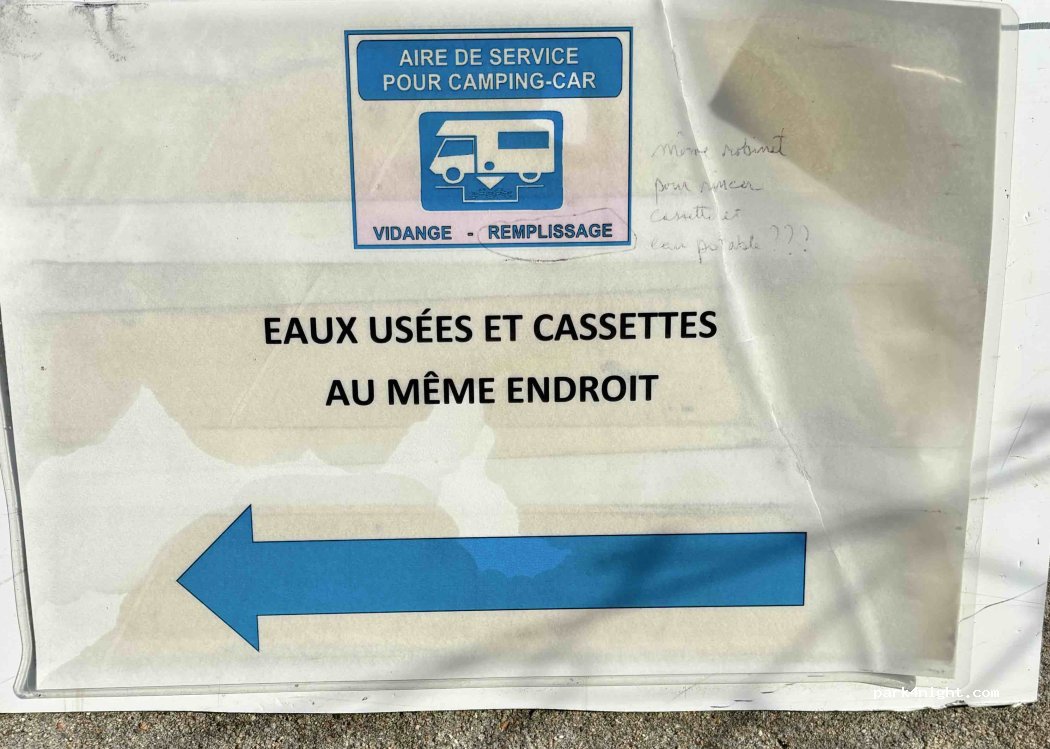 (03190) Estivareilles - 5 Rue de la République — foto 4