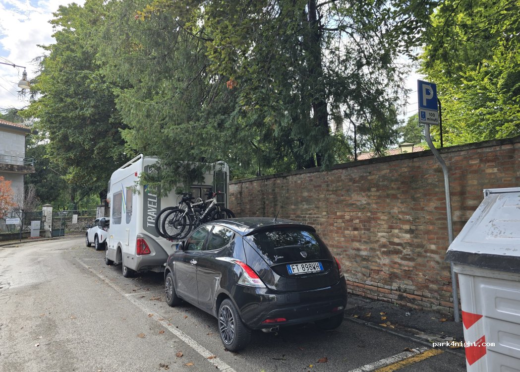 (35123) Padua - Via Isabella Ravignana — foto