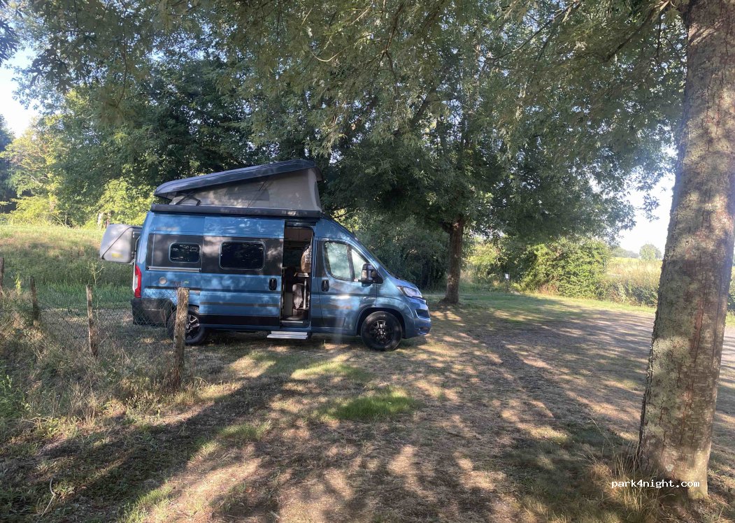 (86300) Leignes-sur-Fontaine - Route de la Chapelle Viviers — foto