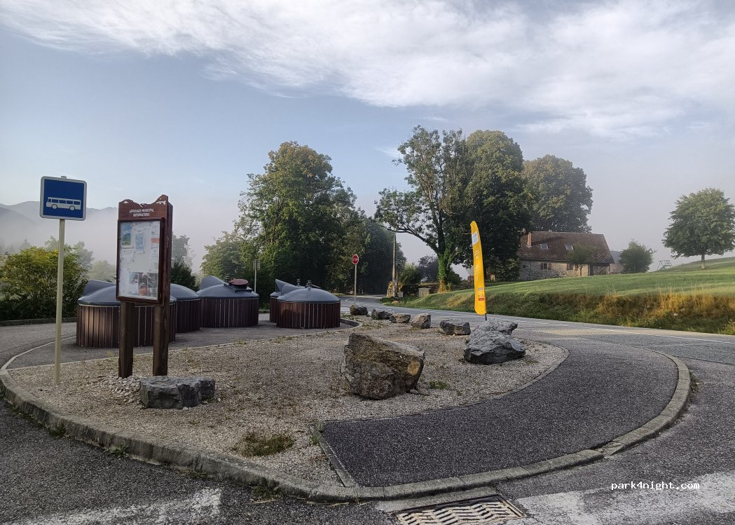 (73340) Bellecombe-en-Bauges - D 912 — foto 3