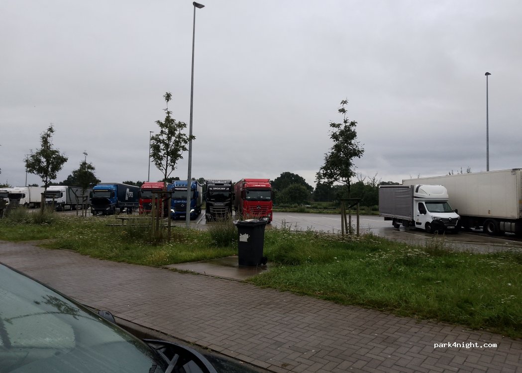 (26125) Oldenburg - Bornhorster Wiesen Ost — foto 3