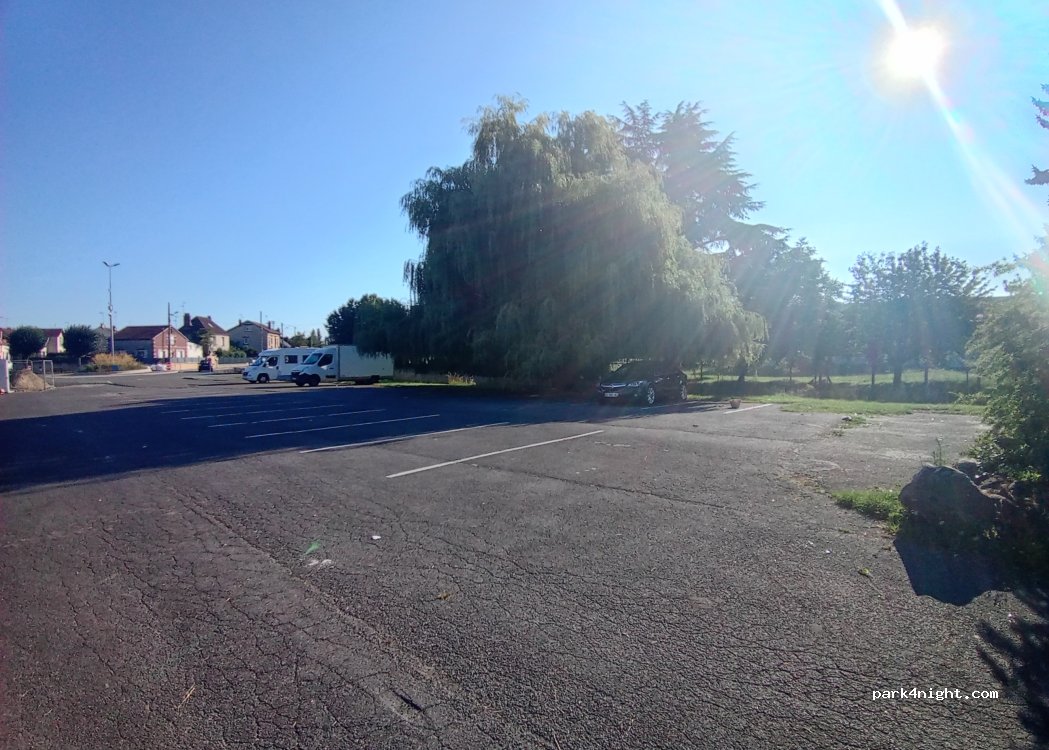 (60800) Crépy-en-Valois - Av. Pasteur — foto 3