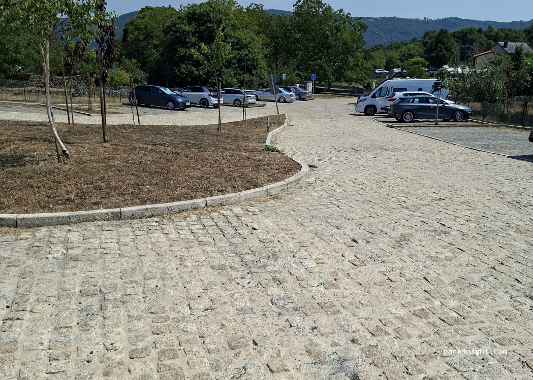 (32740) Parada de Sil - Rúa do Barrio — foto 3