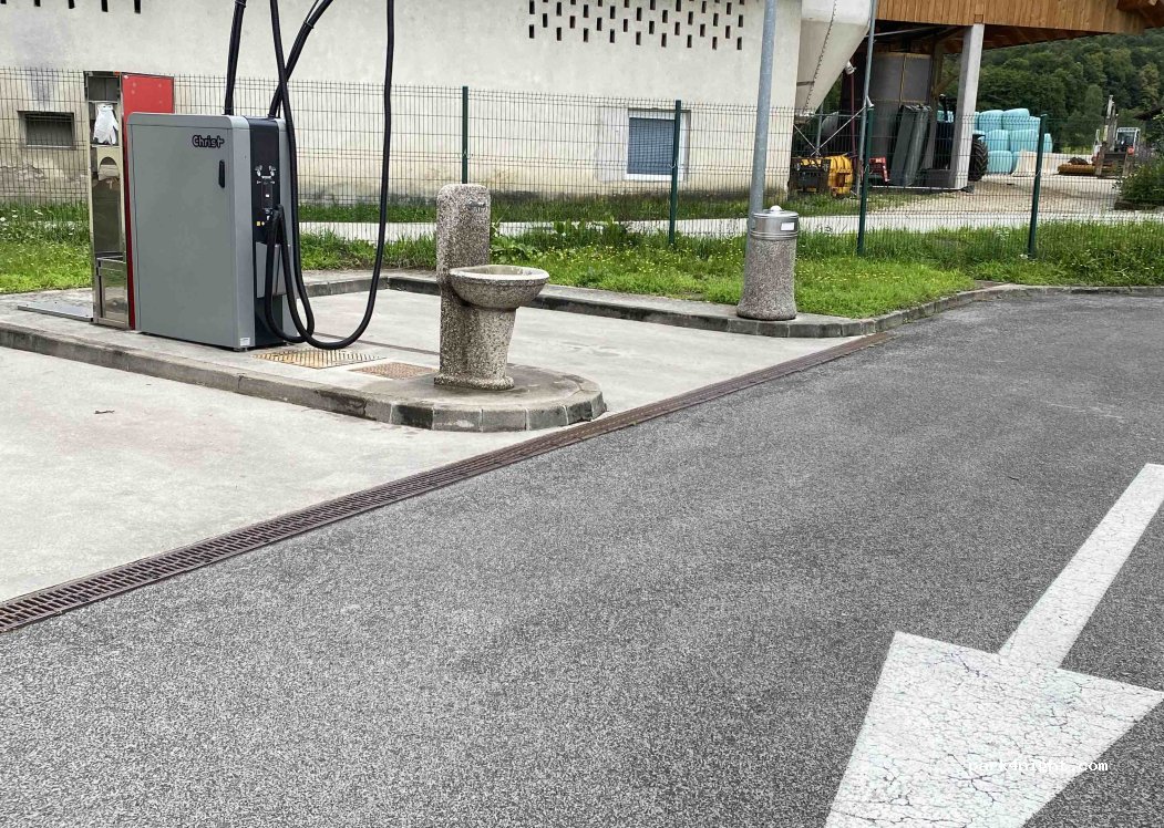 (1108) Ljubljana - Dolenjska cesta — foto