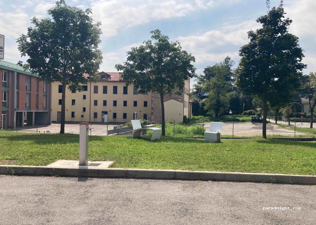 (36015) Schio - 4 Via Cardatori — foto 3