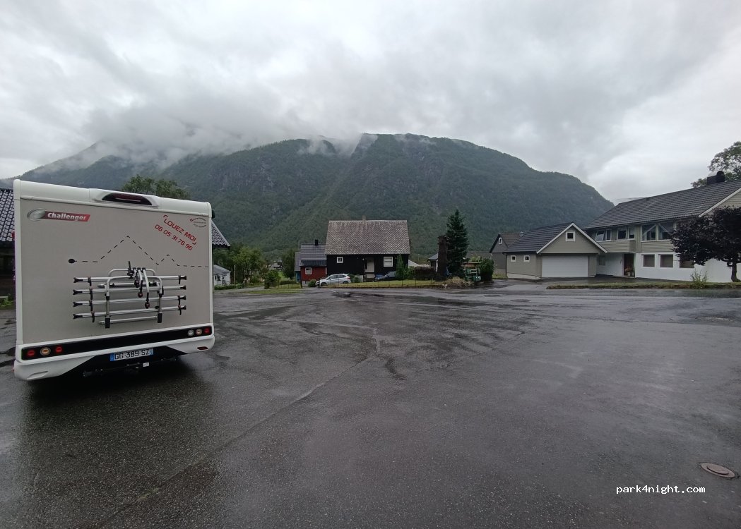 (5760) Røldal - Kyrkjevegen — foto