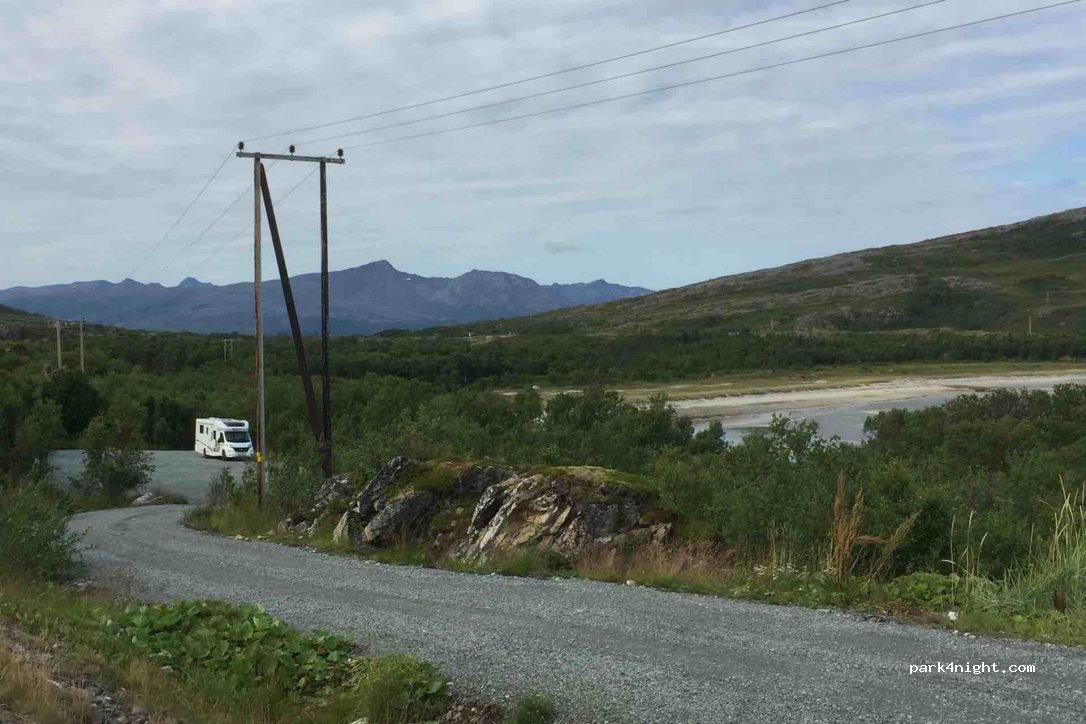 (9118)  - Sandneshamnvegen — foto