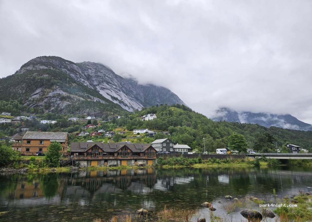 (5786) Eidfjord - Simadalsvegen — foto 2