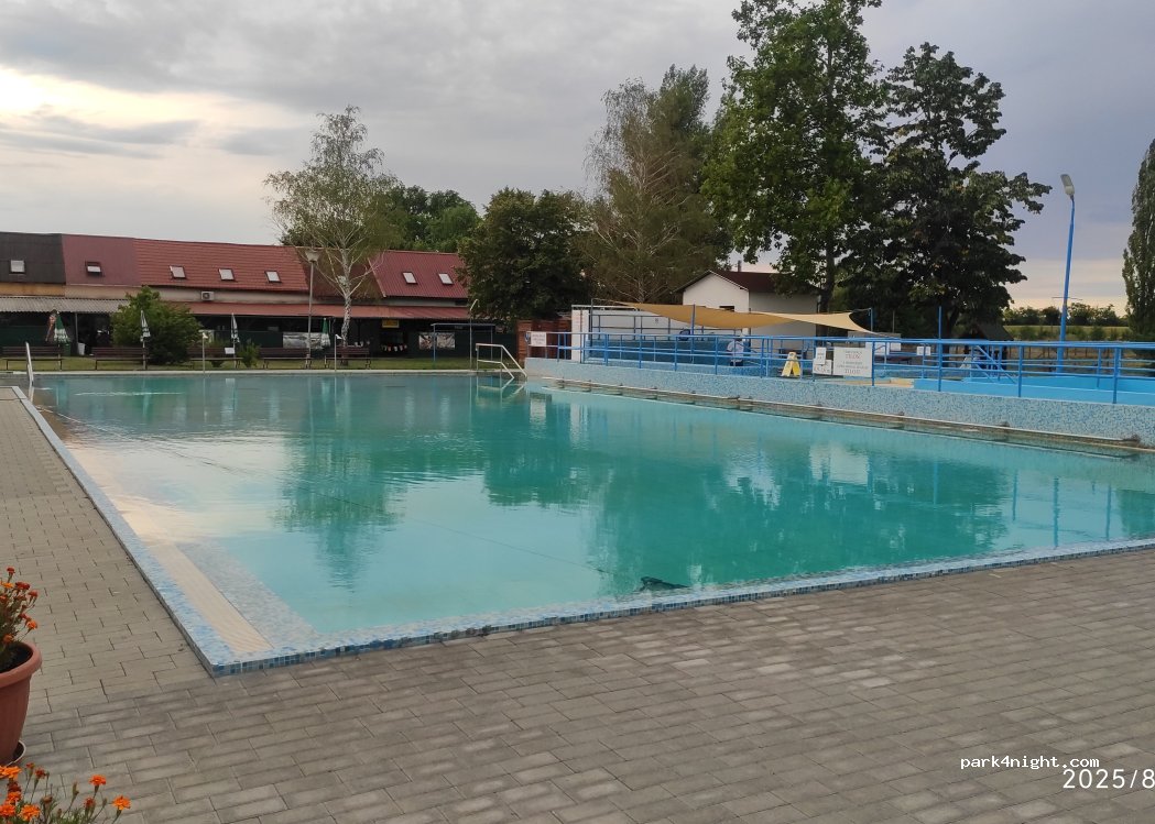 Tóalmási Szent András Gyógyvizes Strand, Kemping és Ifjúsági Tábor — foto 2