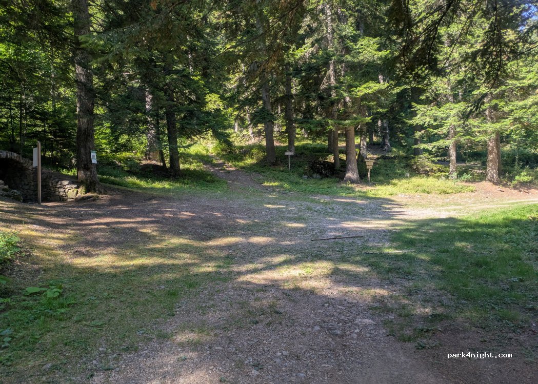(05160) Savines-le-Lac - Route de la Fontaine des Miracles — foto