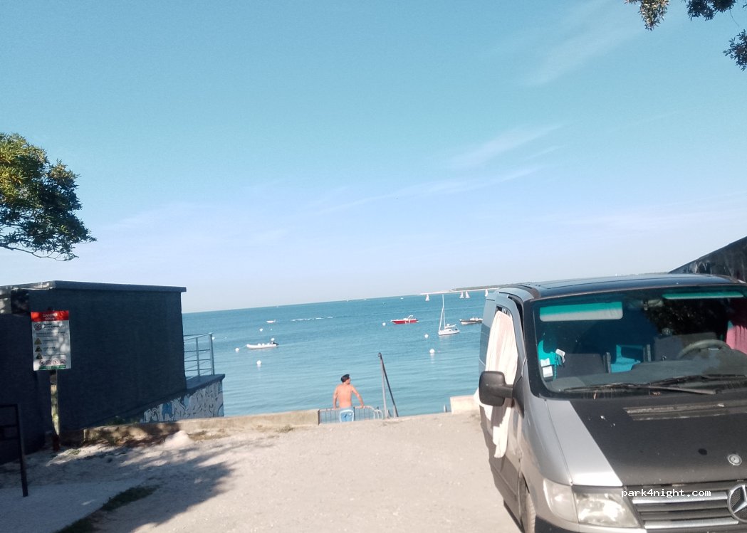 (33260) La Teste-de-Buch - Avenue des Grives — foto