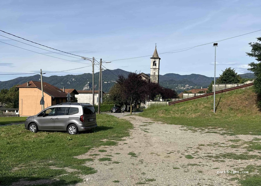 (28016) Miasino - Viale delle Rimembranze — foto