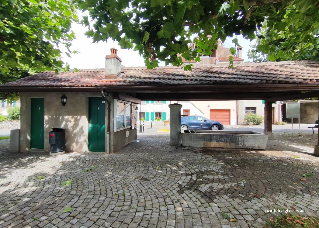 (1095) Lutry - Rue du Village — foto
