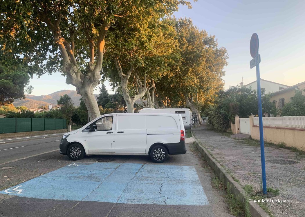 (66700) Argelès-sur-Mer - Avenue de la Libération — foto