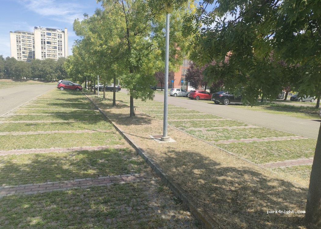 (41124) Modena - Via Mario Vellani Marchi — foto