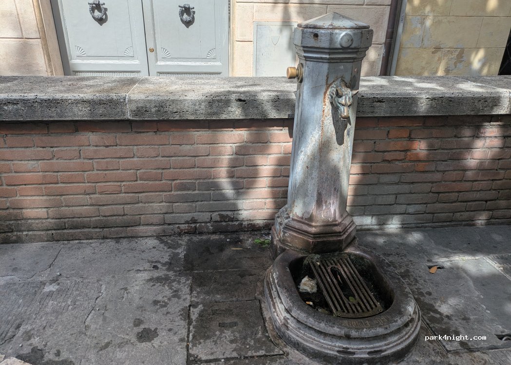 (51300) Siena - Piazza del Sale — foto
