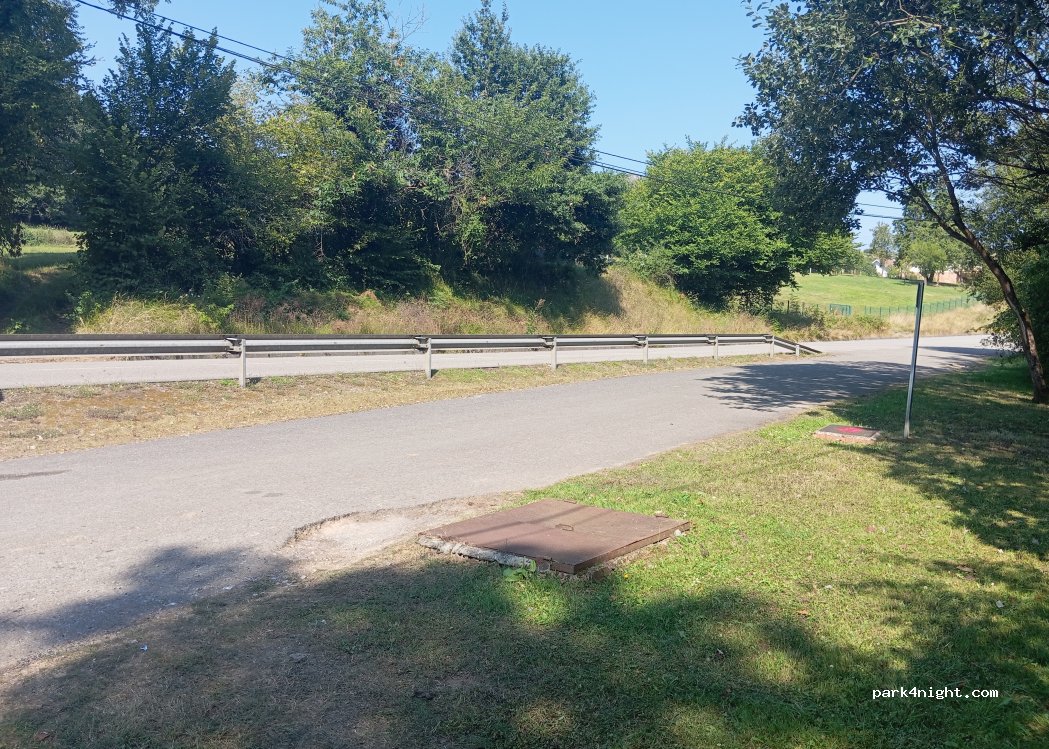 (33191) Oviedo - Carretera de Oviedo a El Escamplero — foto 3