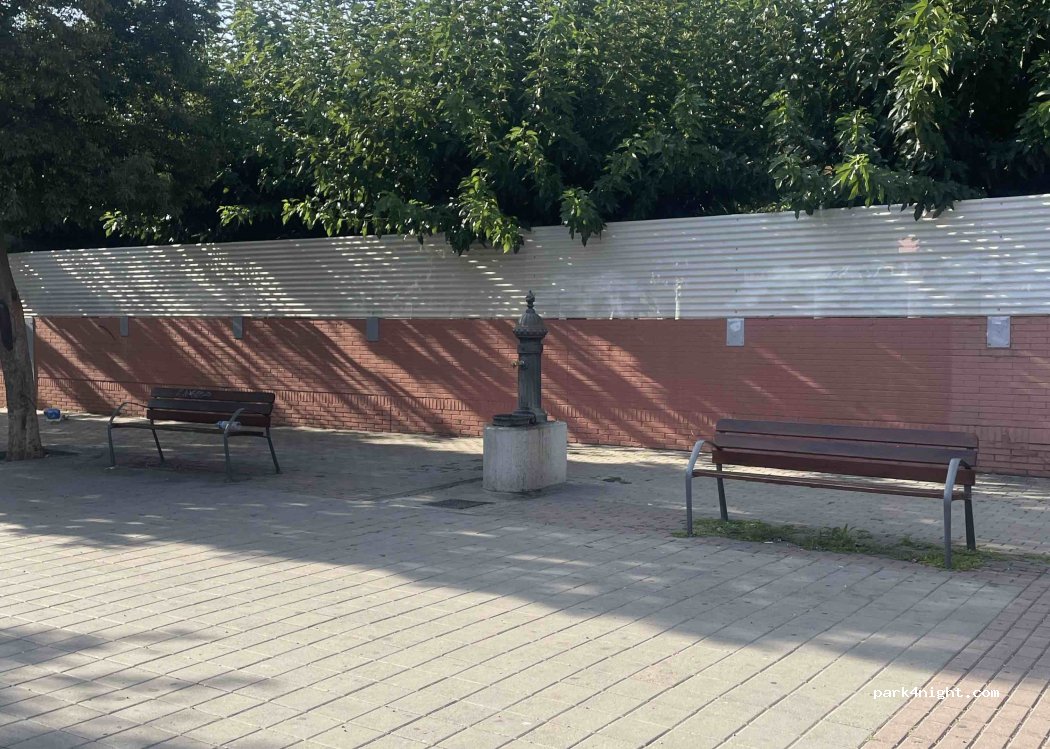 (08080) l'Hospitalet de Llobregat - Gornal entrance — foto