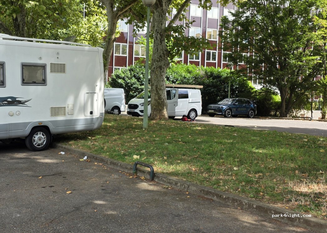(69004) Lyon - Place de Serin — foto