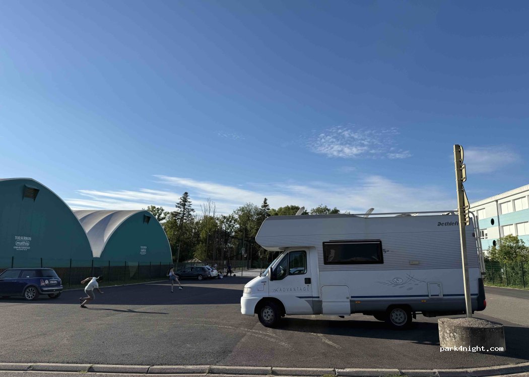 (89200) Avallon - Avenue du Parc des Chaumes — foto