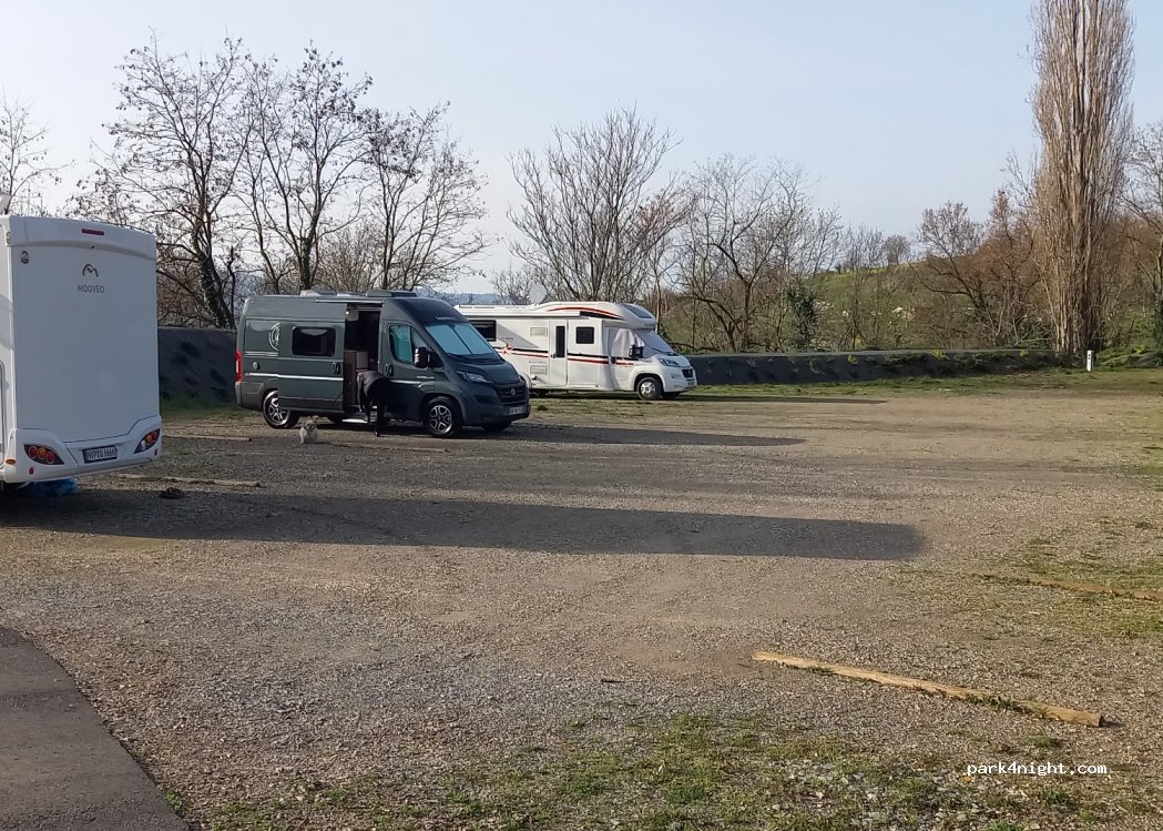 Aire Camping-Car Park | Saint-Martin-la-Plaine — foto 3