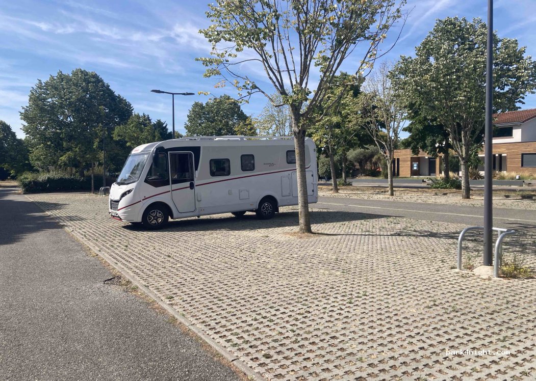 (31700) Blagnac - Allée Ouvrez la Cage aux Oiseaux — foto 2