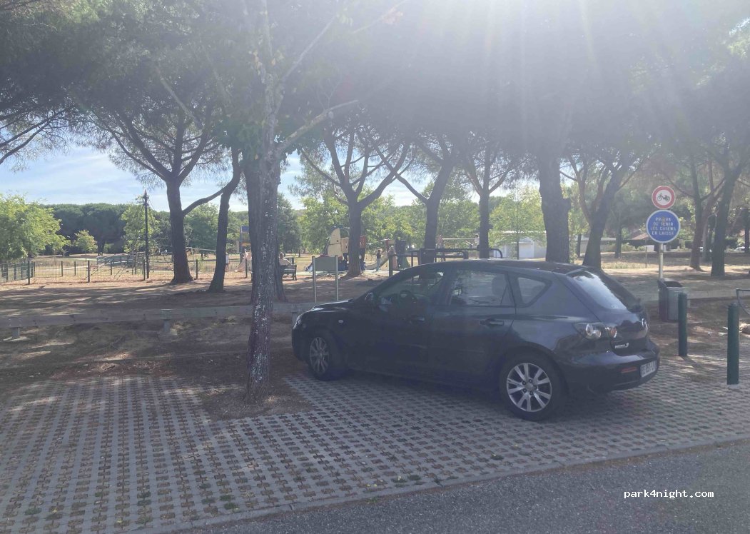 (31700) Blagnac - Allée Ouvrez la Cage aux Oiseaux — foto 3