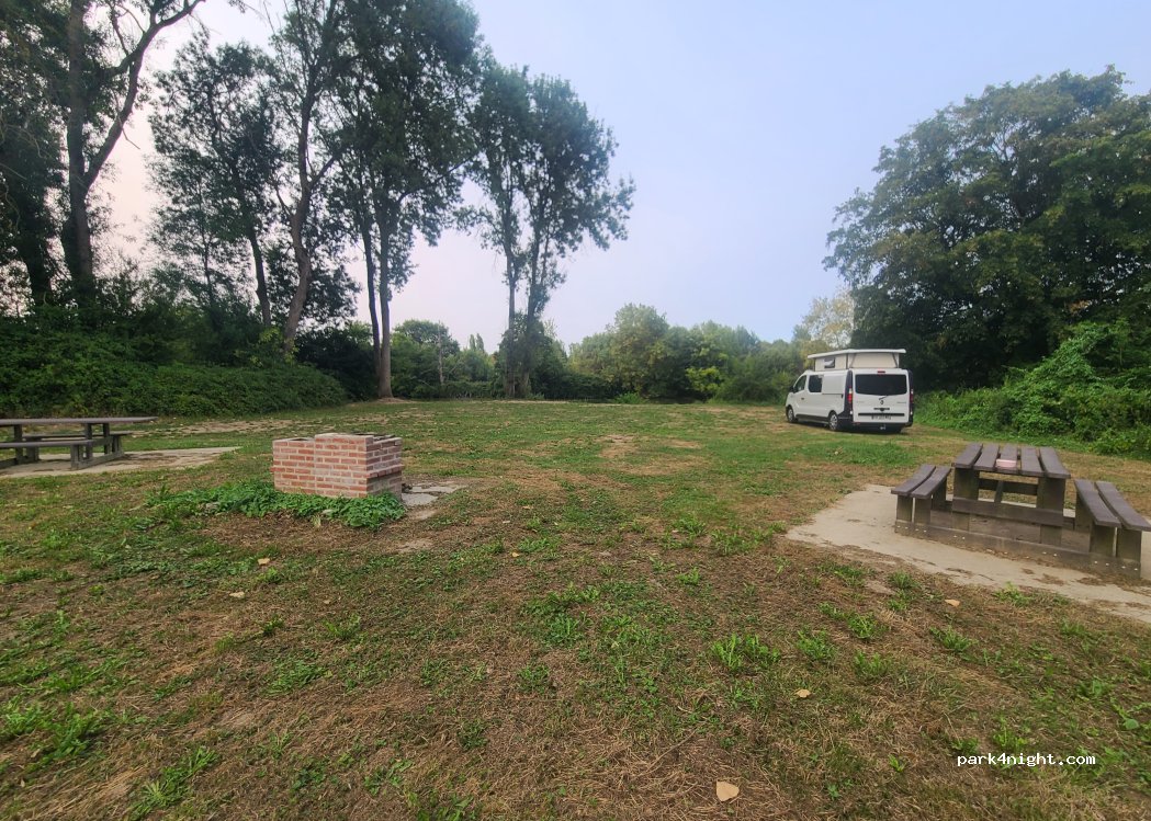 (49220) Montreuil-sur-Maine - D 180 — foto 5