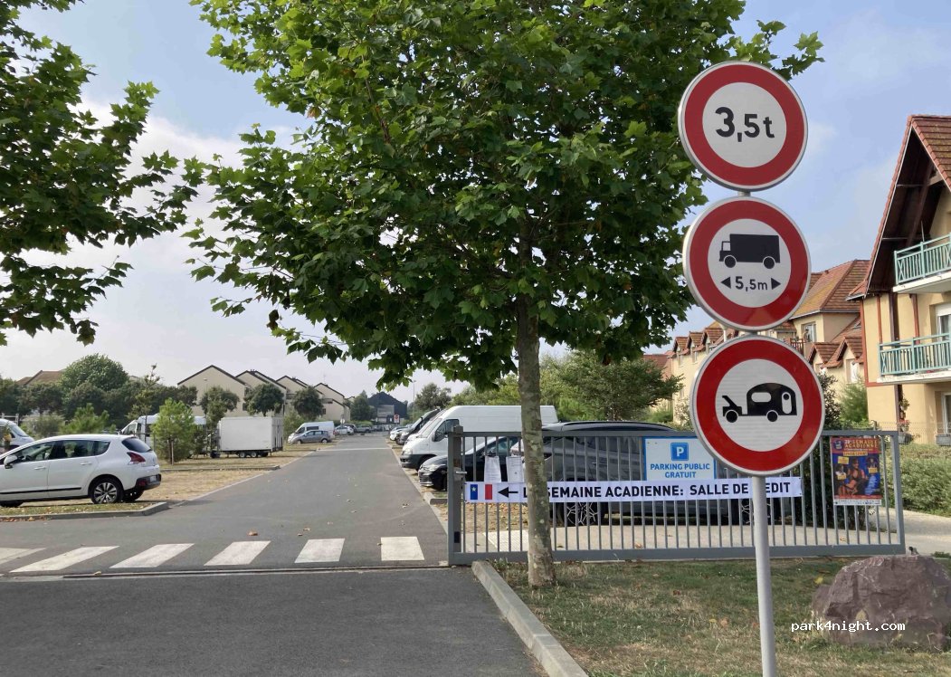 (14470) Courseulles-sur-Mer - Avenue de la Combattante — foto 4