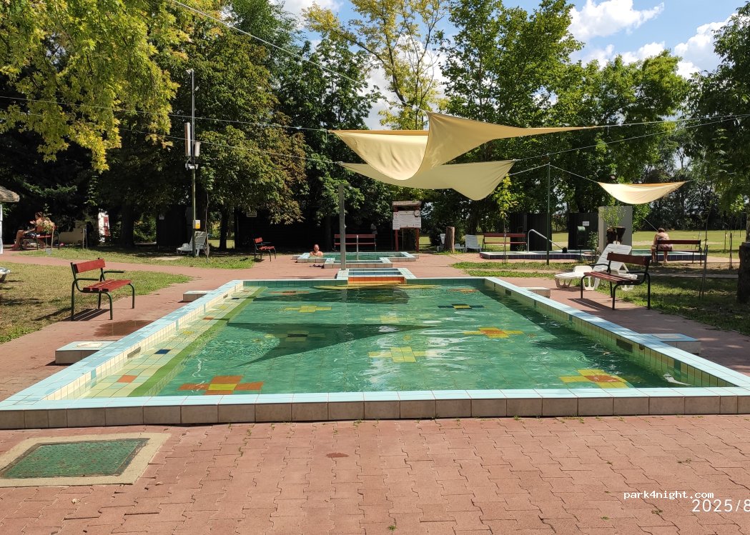 Jászboldogháza Strandfürdő és Kemping — foto 3