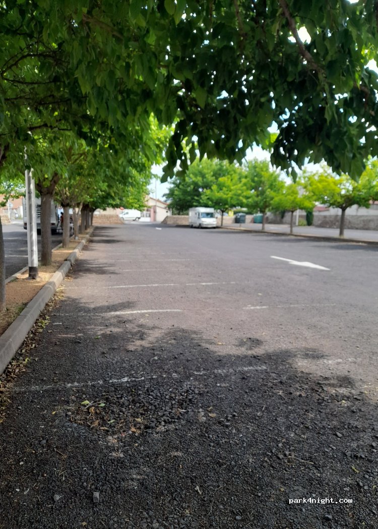 (63500) Issoire - Avenue John Fitzgerald Kennedy — foto