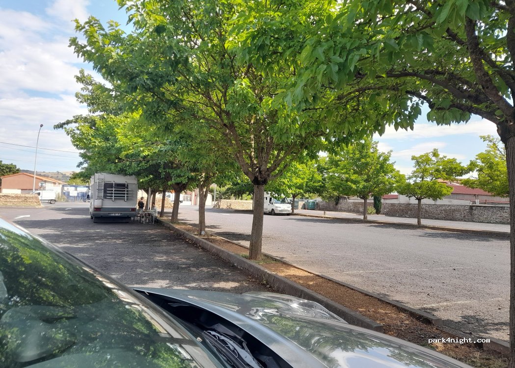 (63500) Issoire - Avenue John Fitzgerald Kennedy — foto 2