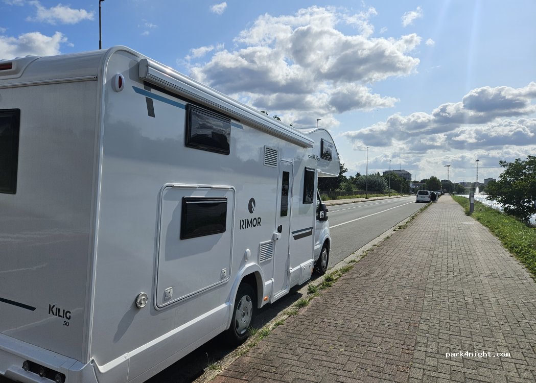 (9000) Ghent - Watersportlaan — foto