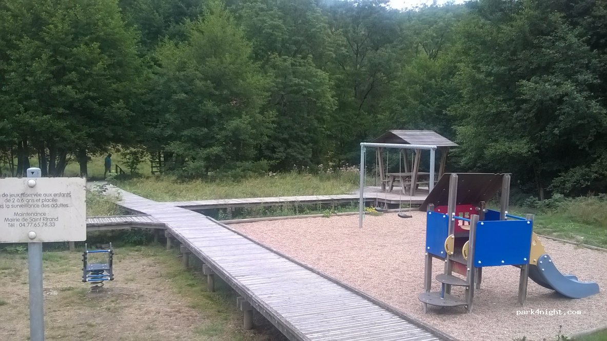 (42370) Saint-Rirand - Le Bourg — foto 2