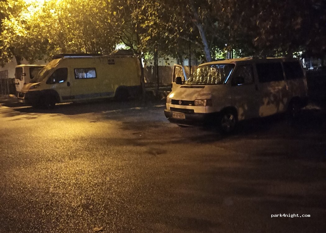(2805-155) Laranjeiro - Avenida Henrique Barbeitos — foto