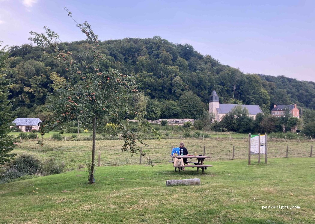 (27210) Fatouville-Grestain - Route de la Vallée — foto 2