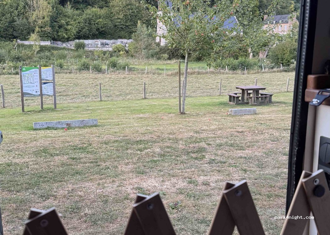 (27210) Fatouville-Grestain - Route de la Vallée — foto 3