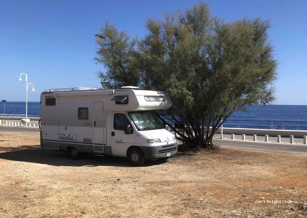 (90040) Isola delle Femmine - Viale Amerigo Vespucci — foto