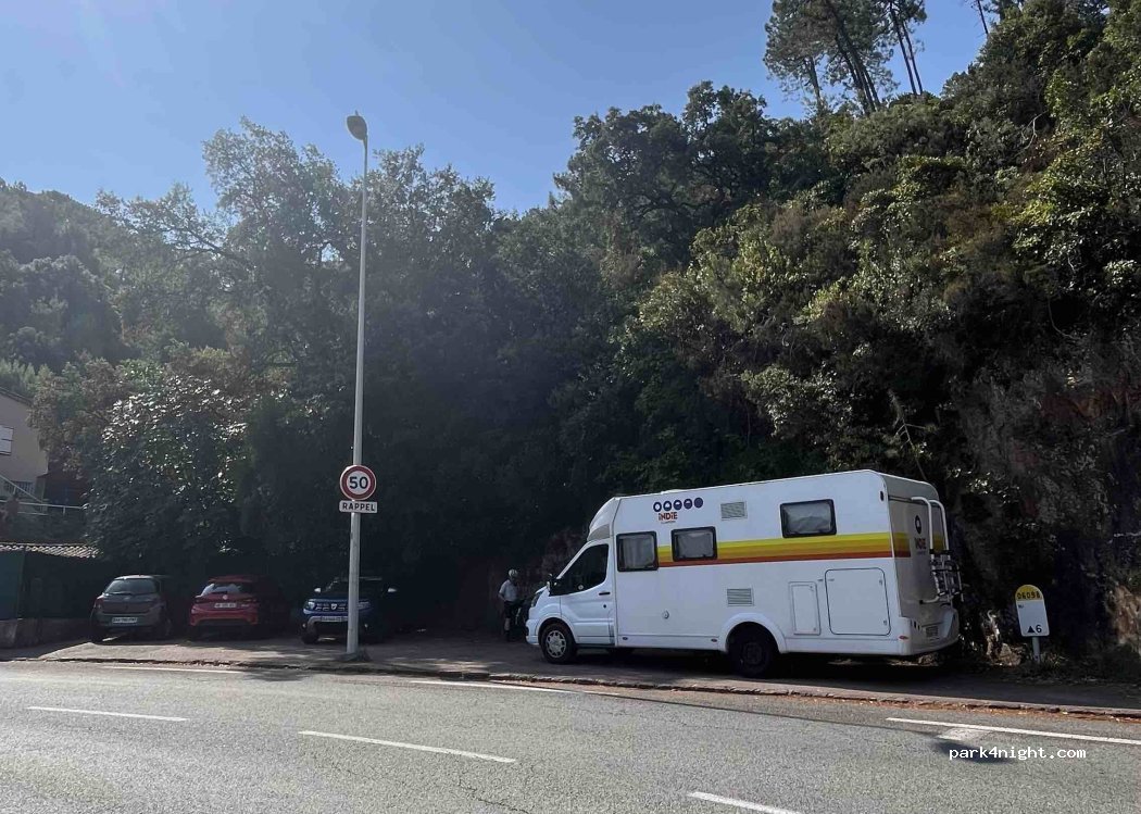 () Théoule-sur-Mer - Boulevard de la Corniche d'Or — foto