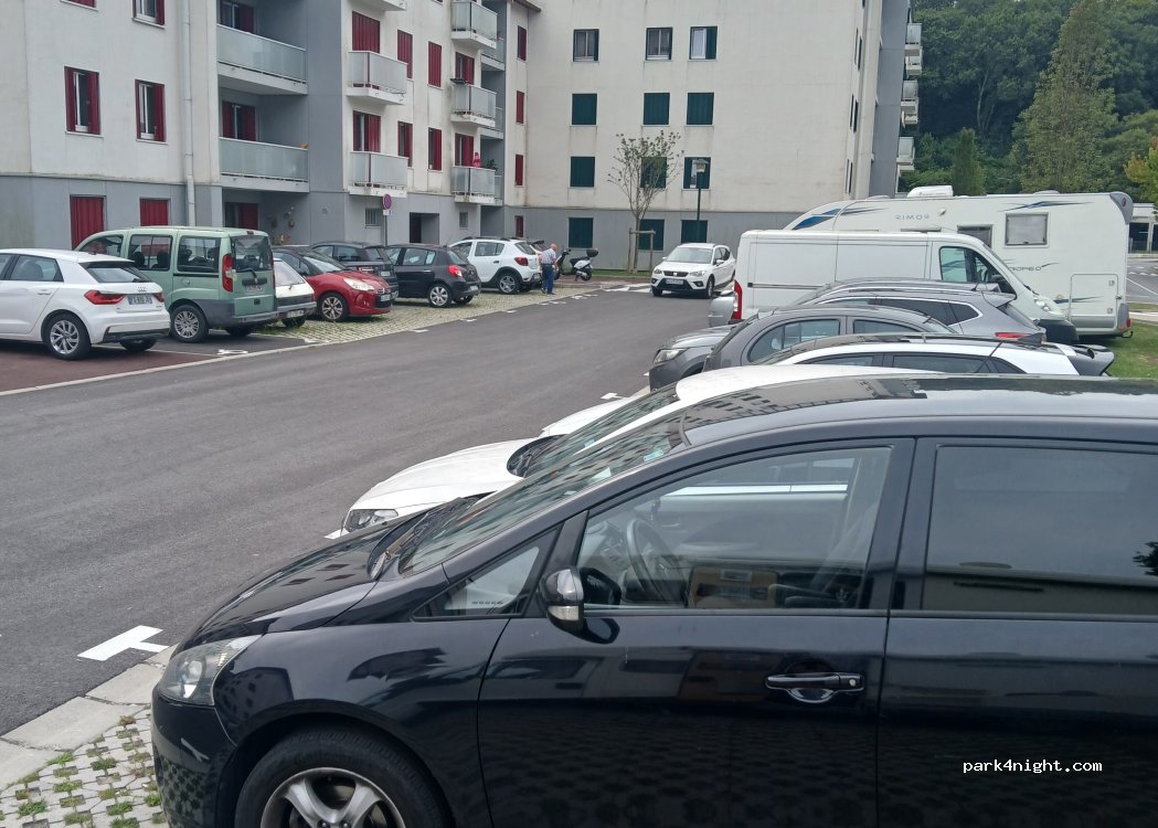 (64500) Saint-Jean-de-Luz - Avenue Ichaca — foto