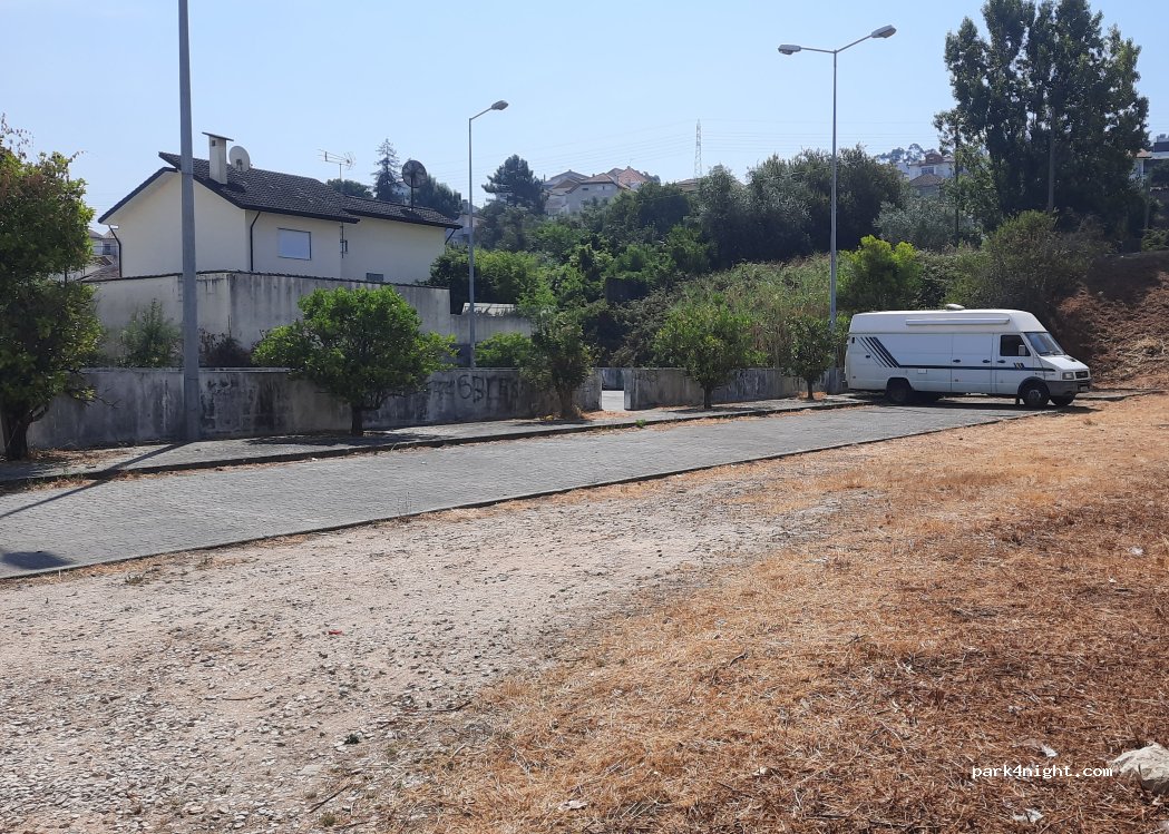 (3030-173) Santo António dos Olivais - Rua Luís da Costa e Almeida — foto 3