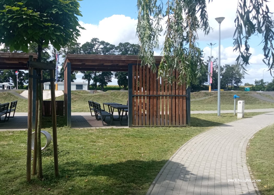 (95-045) Parzęczew - Ogrodowa — foto