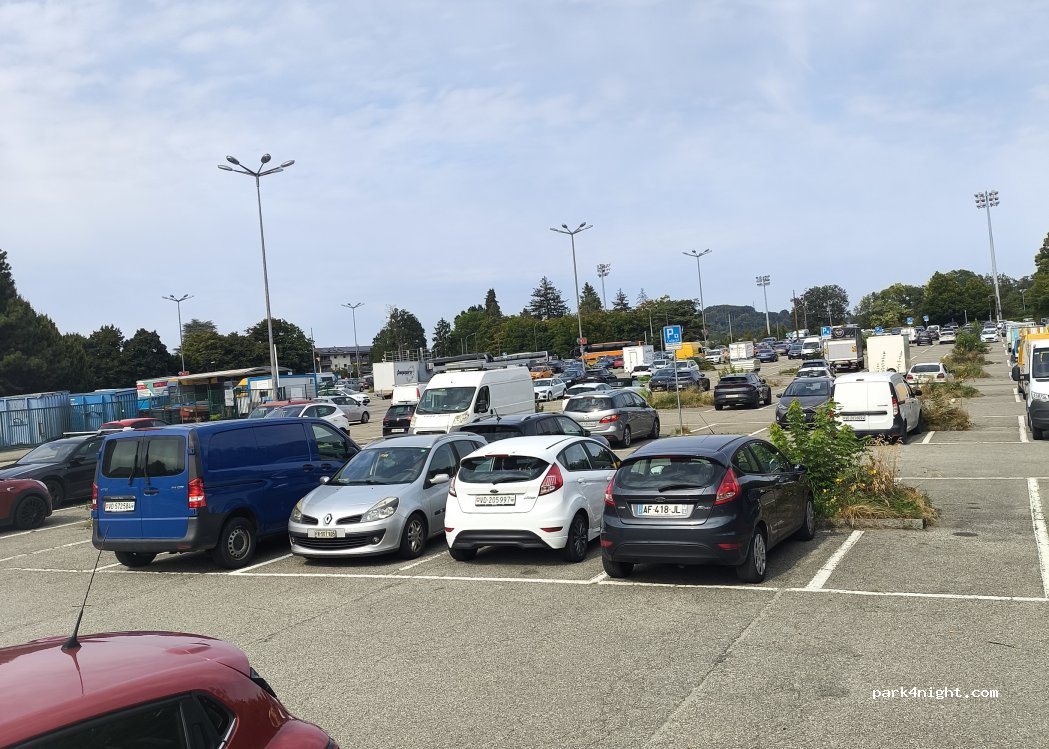(1004) Lausanne - Avenue du Vélodrome — foto