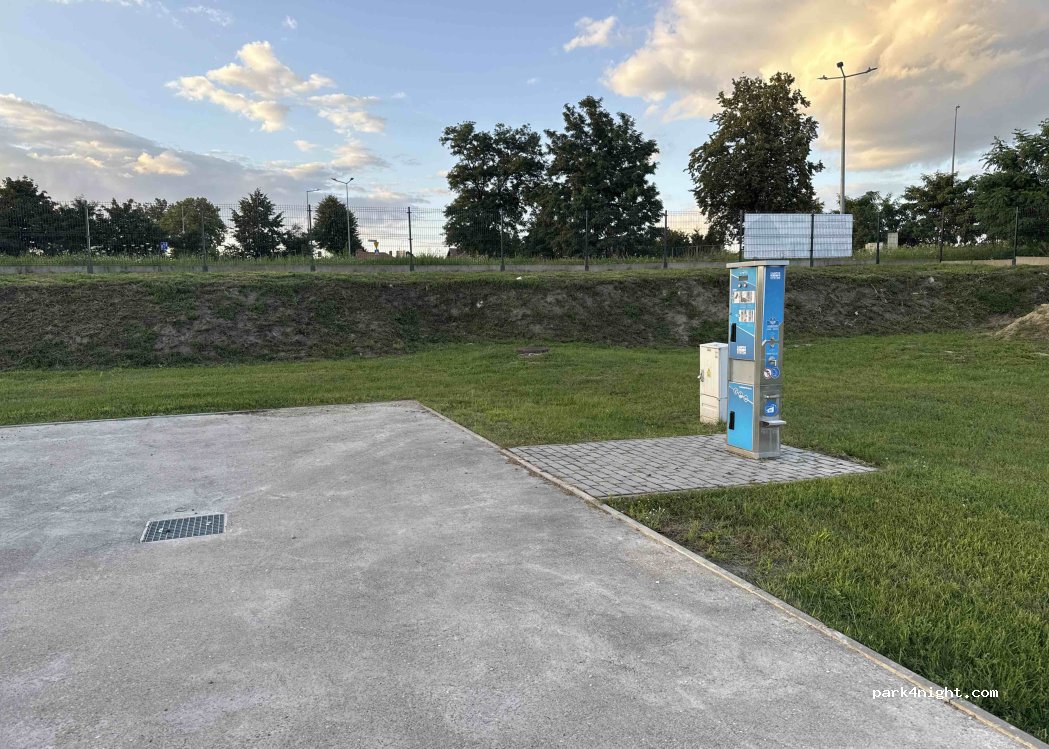 (21-560) Międzyrzec Podlaski - Zahajkowska — foto 2