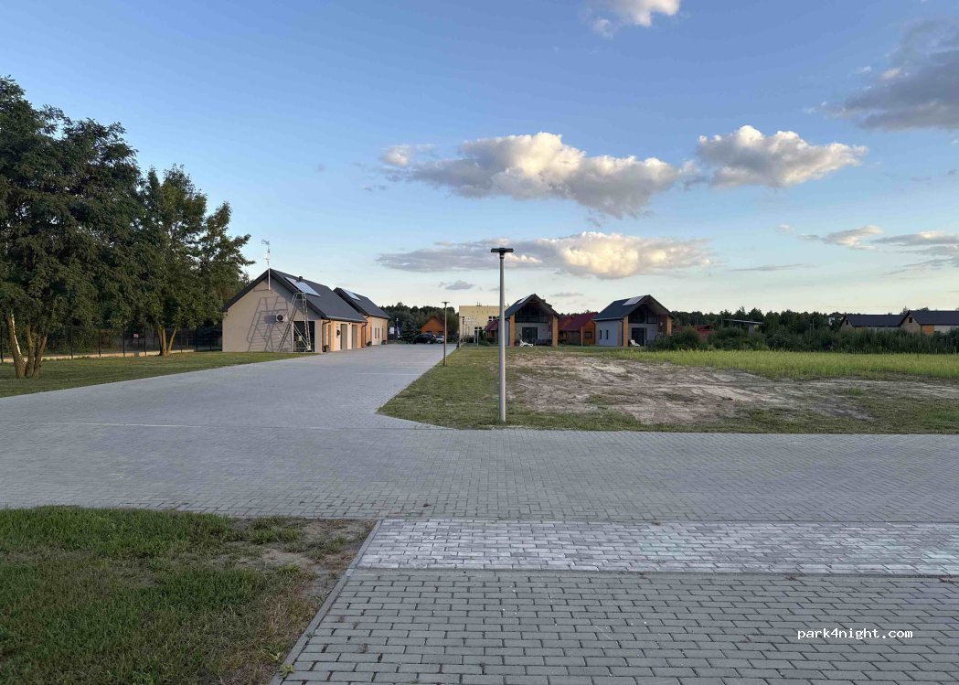(21-560) Międzyrzec Podlaski - Zahajkowska — foto 3