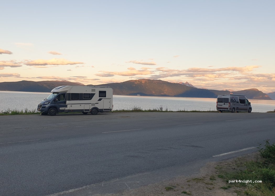 () Stonglandseidet - Tranøyveien — foto